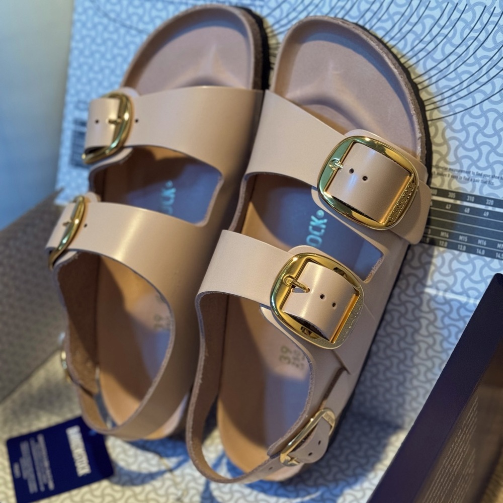 NWT Birkenstock Milano Big Buckle High-Shine New Beige - Size 39 (US 8)